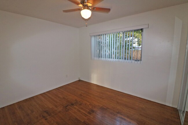 Building Photo - 3/2 house in Clairemont! Fenced in back ya...