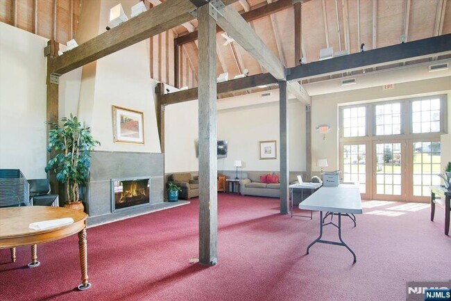 Building Photo - 1125 Hyde Park Ct