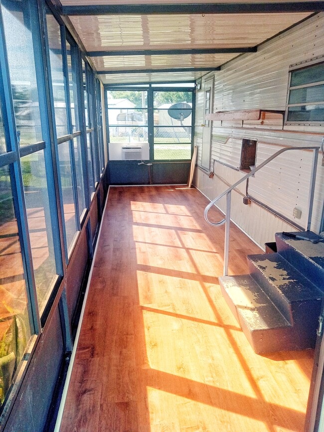 Building Photo - 30346 FL-78