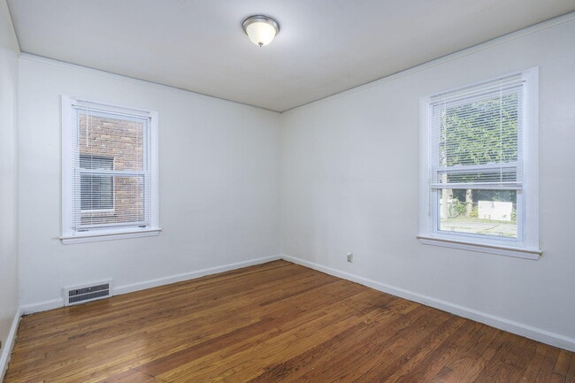 Building Photo - 10929 Worden St