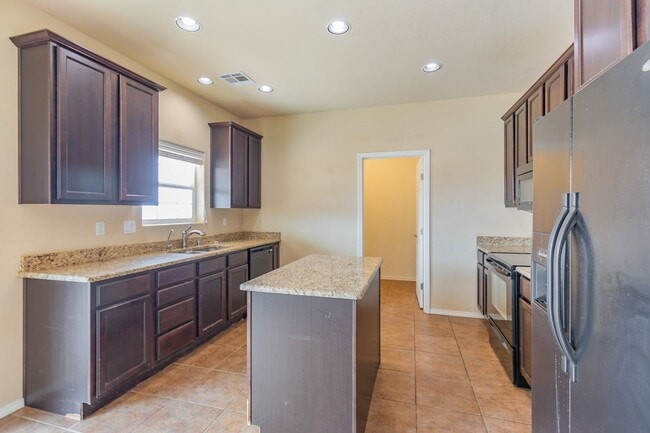 Building Photo - Beautiful Two Story House