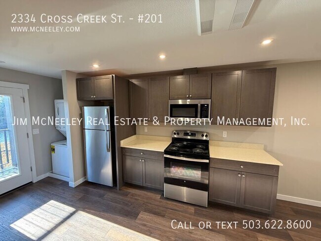 Building Photo - 2334 Cross Creek St