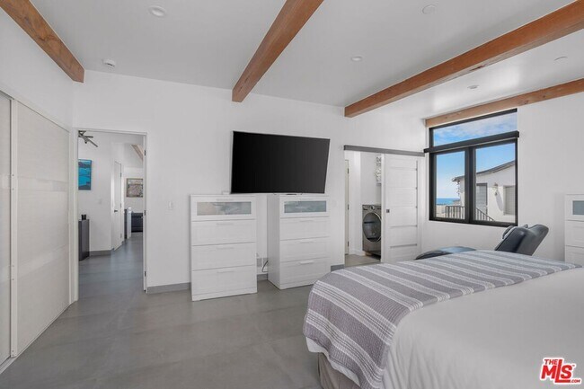 Building Photo - 4108 Highland Ave