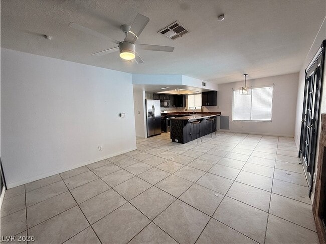 Building Photo - 2066 Waverly Cir