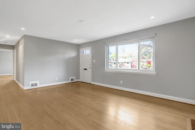 Building Photo - 3713 Lockwood Ln