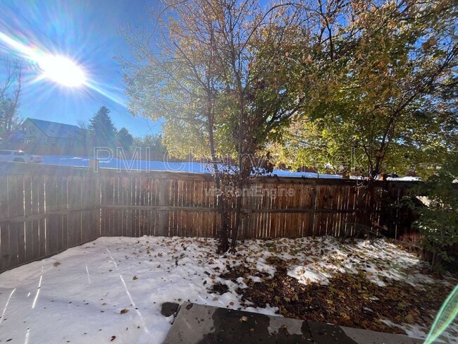Building Photo - 5271 Canyon View Dr
