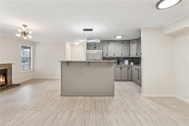 Building Photo - 434 McGill Pl NE