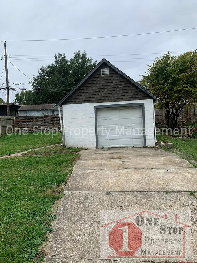 Building Photo - Cozy 2-bedroom, 1-bathroom house in Indepe...