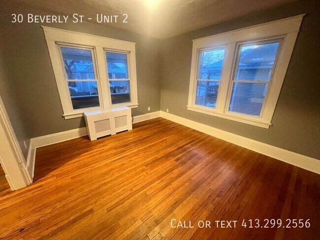 Building Photo - 30 Beverly St