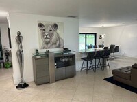 Building Photo - 2400 SW 86th Ave