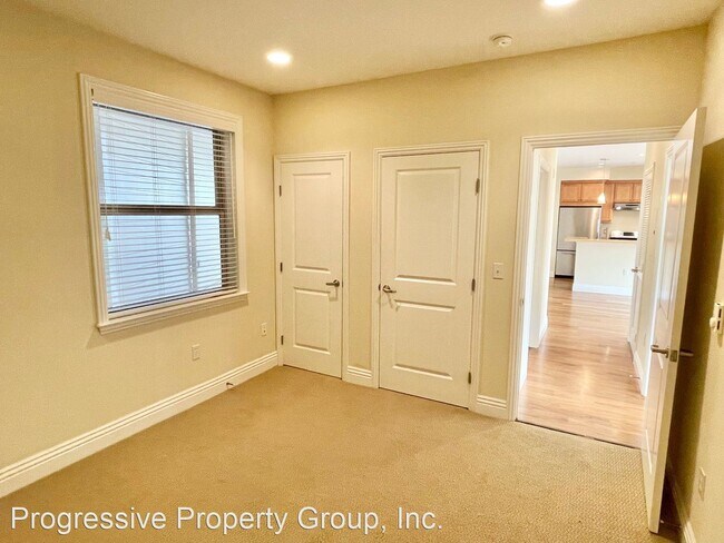 Building Photo - 2 br, 2 bath House - 3184 Mission Street, ...