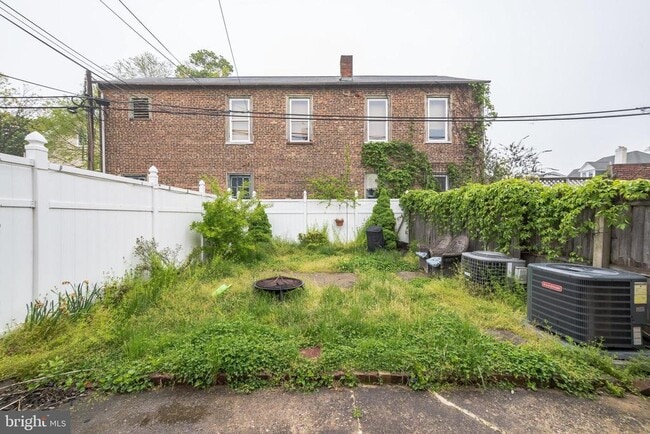 Building Photo - 420 Conarroe St