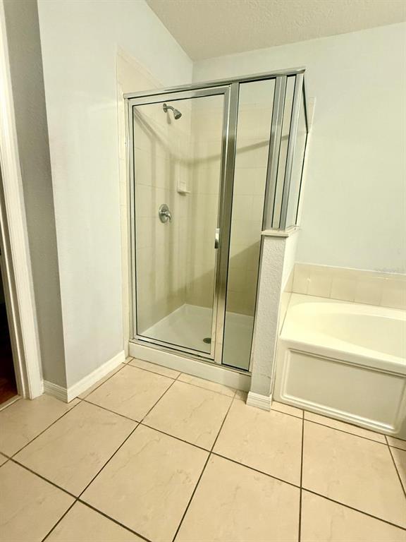 Building Photo - 3514 Cayugas Loop