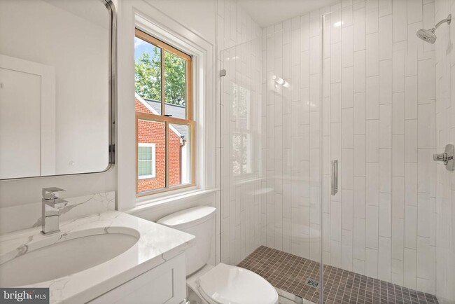 Building Photo - 5022 Cathedral Ave NW