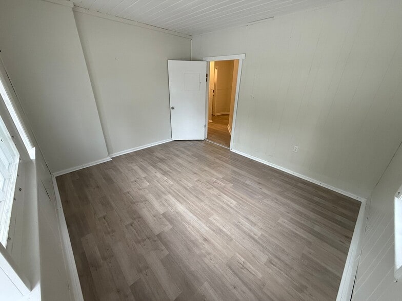 Building Photo - 2406 Rte 29