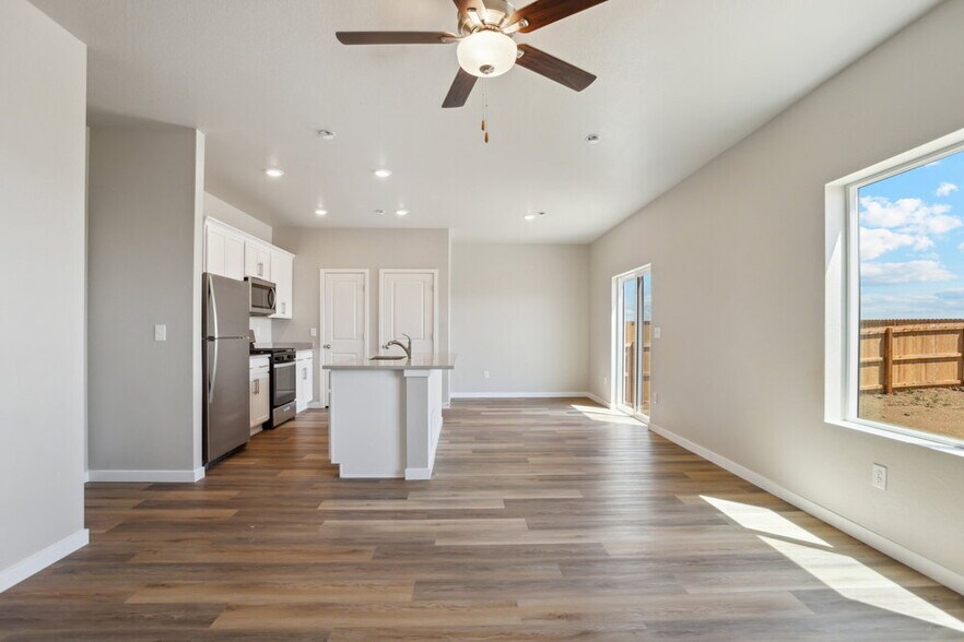 Building Photo - 7408 Poudre St