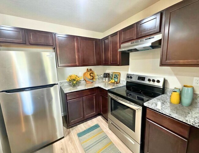 Building Photo - 6541 Sweetbay Ln