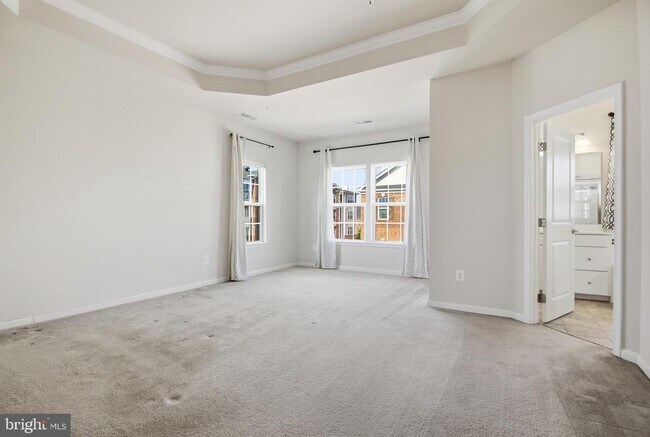 Building Photo - 13735 Air and Space Museum Pkwy