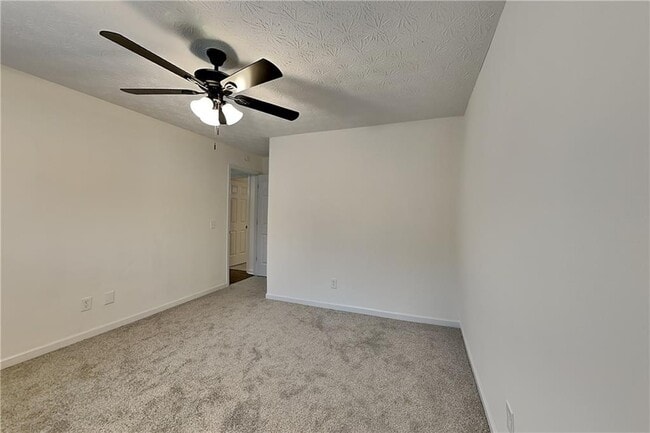 Building Photo - 989 Madison Terrace NW