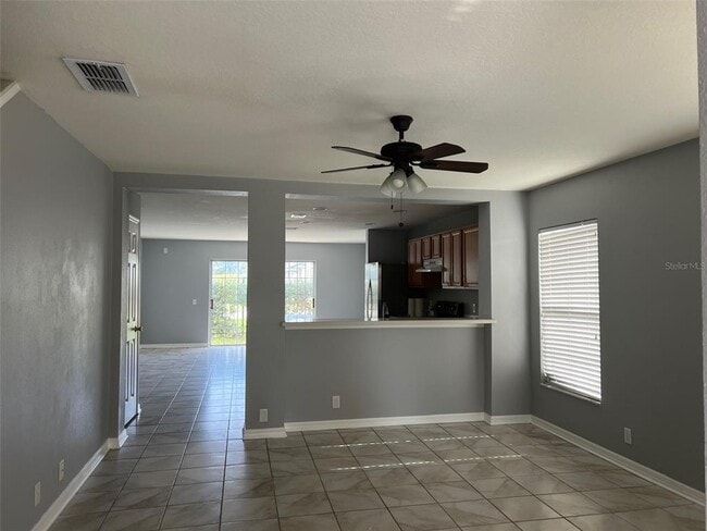 Building Photo - 2031 Searay Shore Dr