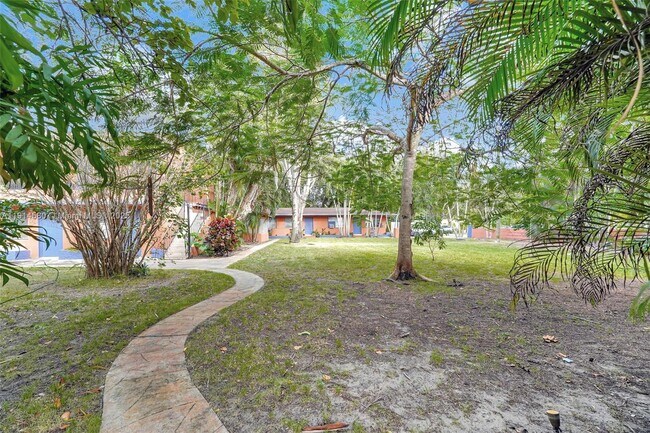 Building Photo - 12287 NE 7th Ave