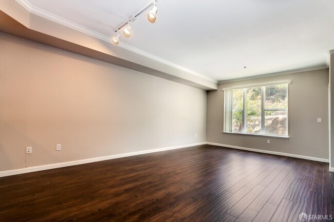 Primary Photo - 2200 Gellert Blvd