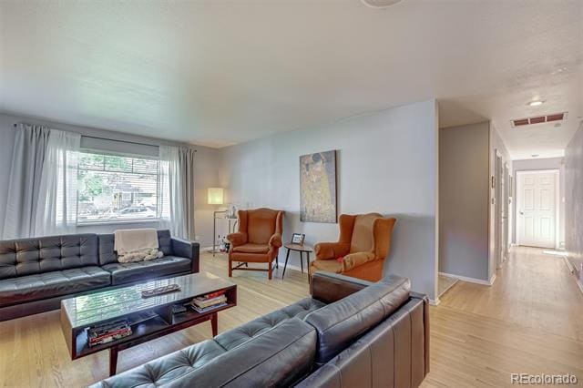 Building Photo - 3124 S Vine Ct