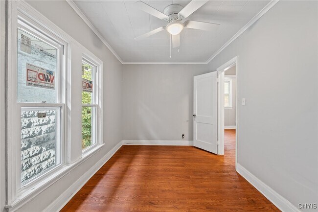 Building Photo - 145 Hixson Ave