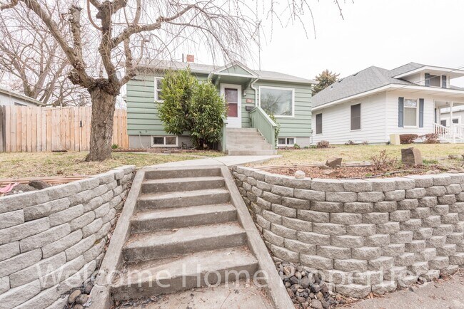 Building Photo - Comfortable Home in Residential Walla Walla