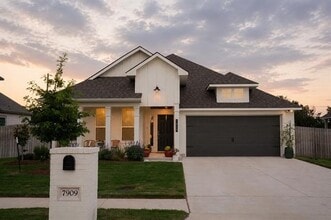 Building Photo - 7909 Townsend Dr