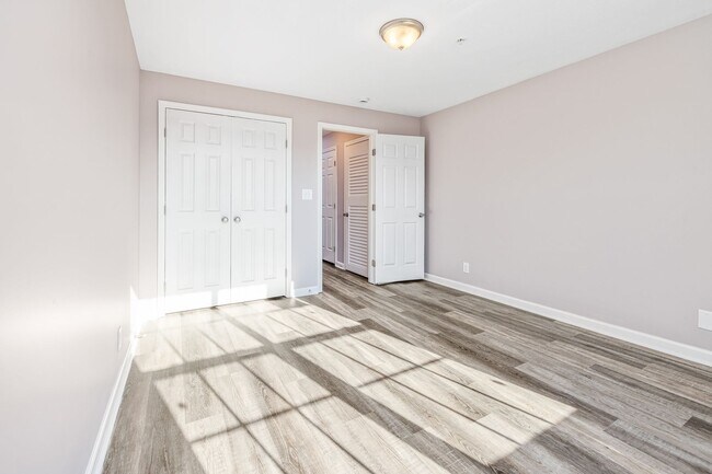 Building Photo - NEW Interior 3 bedroom 2 bathroom home