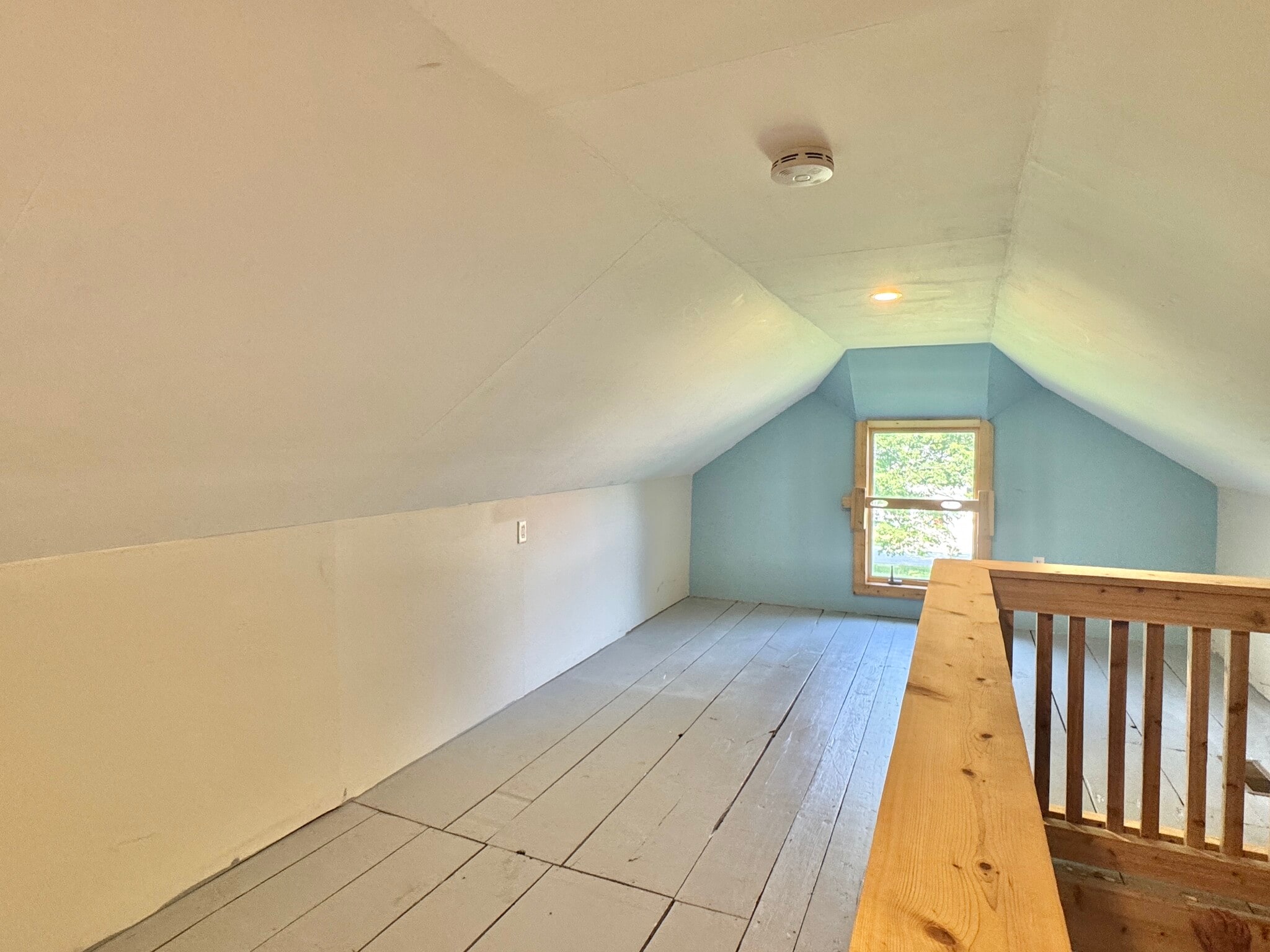 Building Photo - 63 School House Rd