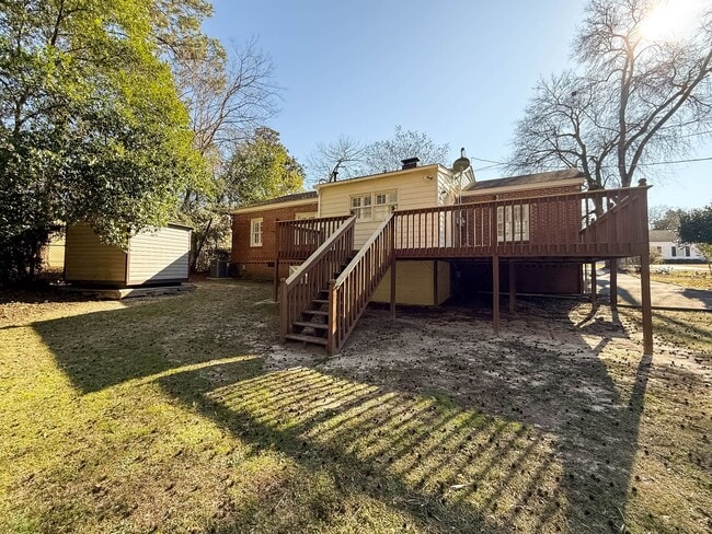 Building Photo - 2525 Camille Dr