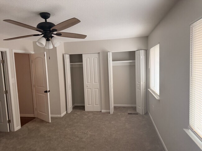 Building Photo - 527 Tibet Ave