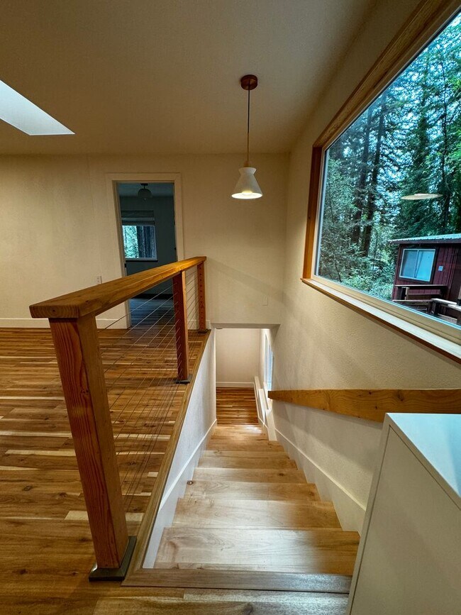 Building Photo - 1604 Square foot modern multi level home minutes from Occidental, storage, primary suite, large y...