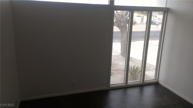 Building Photo - 3124 Burnham Ave