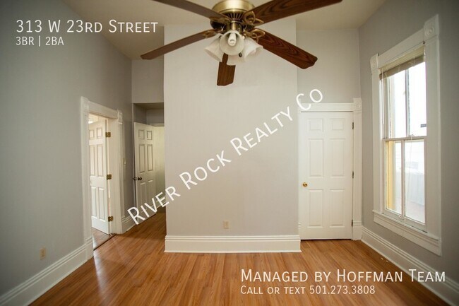 Building Photo - 313 W 23rd St
