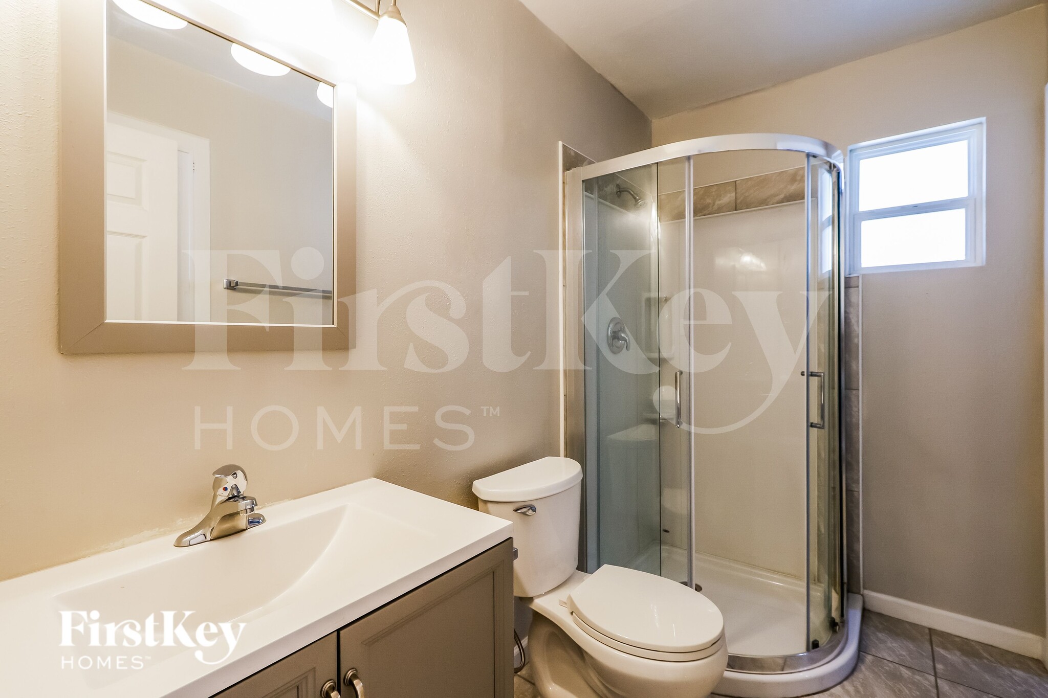 Building Photo - 5642 Clydesdale St