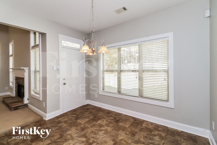 Building Photo - 52 Sweetwater Bridge Cir