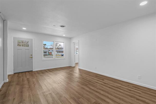 Building Photo - 5832 Tracyne Dr