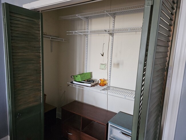 Building Photo - 1207 E County Rd 128