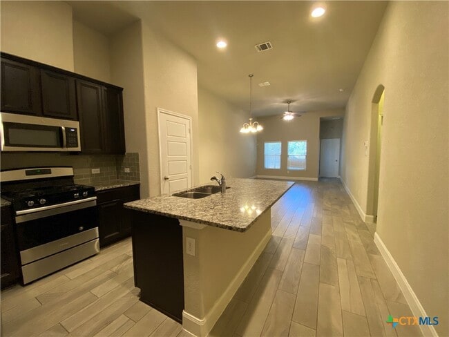 Building Photo - 1219 FM306