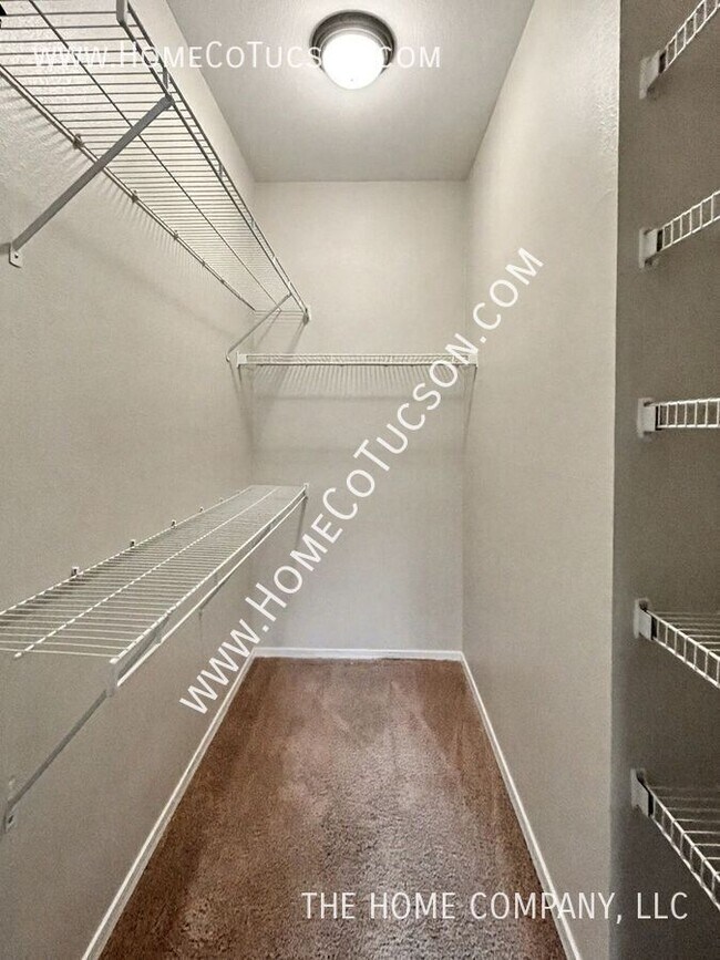 Building Photo - 1500 E Pusch Wilderness Dr