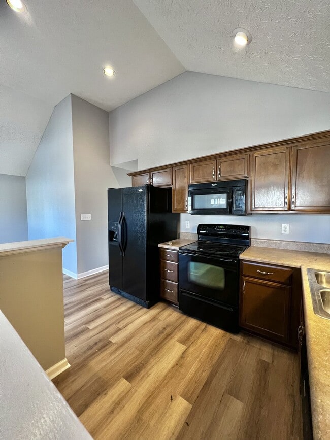 Building Photo - 3444 Fox Run Dr. Clarksville, Tn 37042