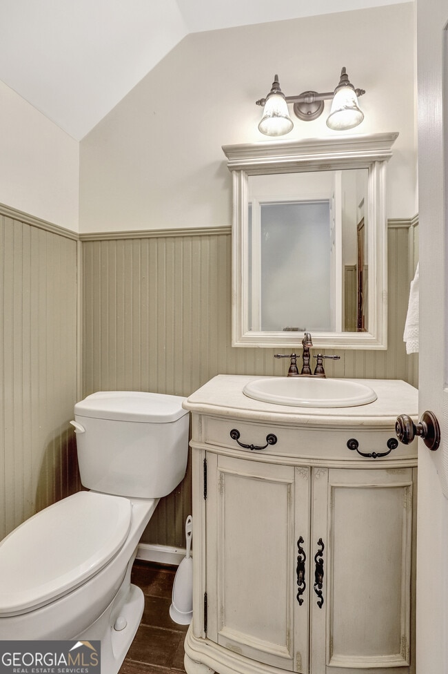 Building Photo - 300 Briarwood Rd