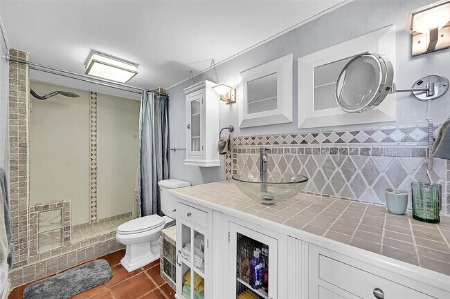 Building Photo - 2841 N Ocean Blvd