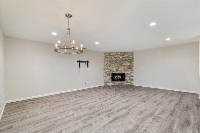 Building Photo - 5316 Yager Dr