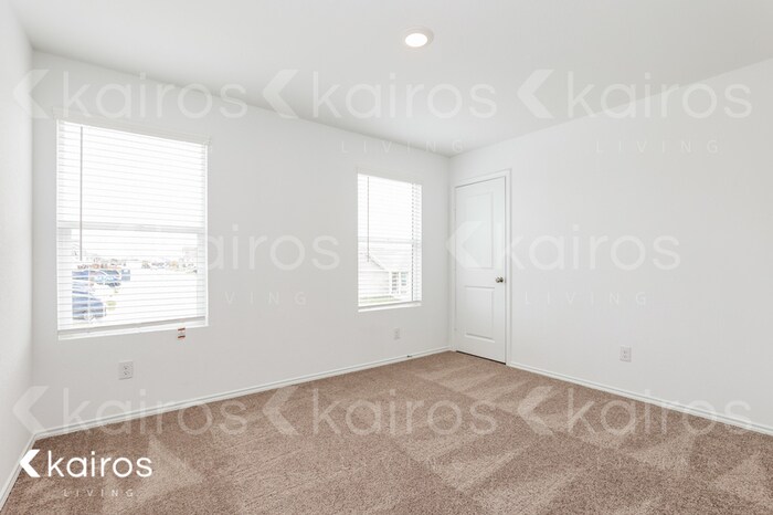 Building Photo - 13831 Weir Pl