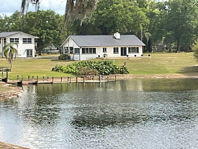 Building Photo - Lake view is quiet