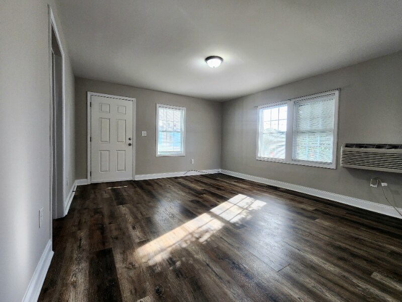 Building Photo - 216 McGarity St